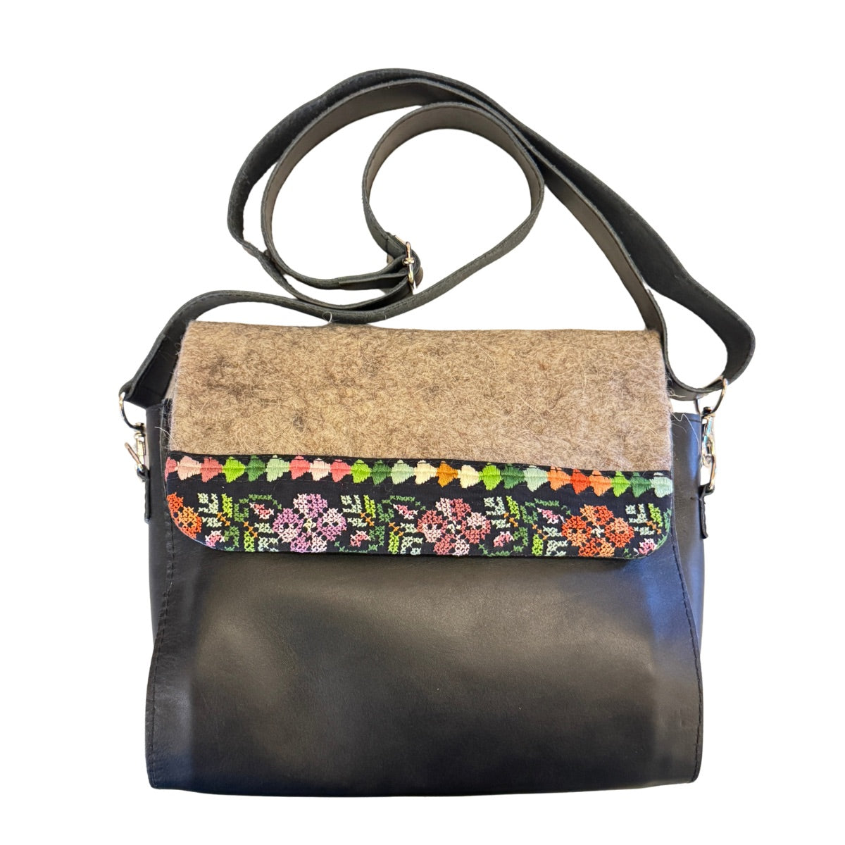 Leather Purse w/Felt Embroidery Black