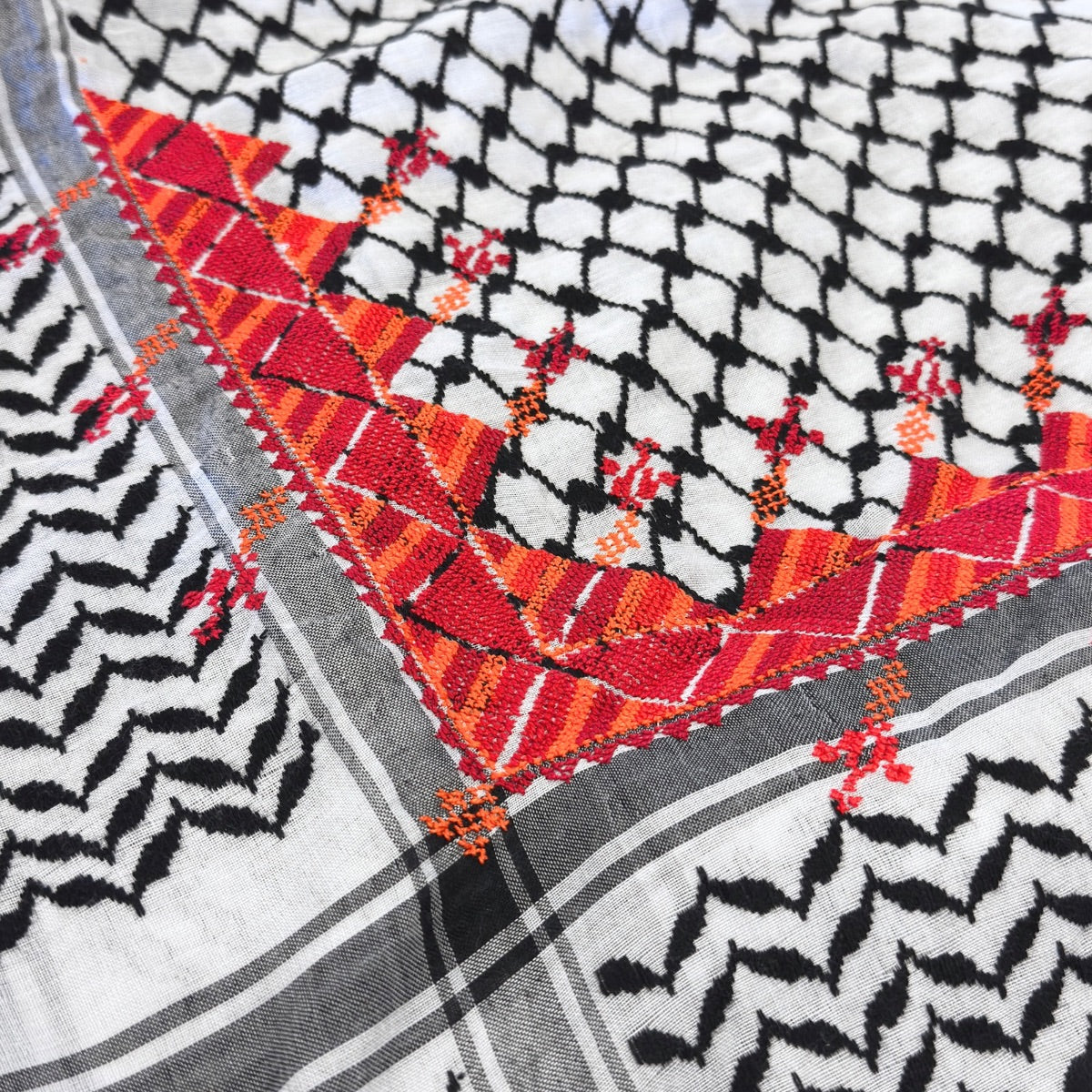 Nablus Keffiyeh w/Embroidery
